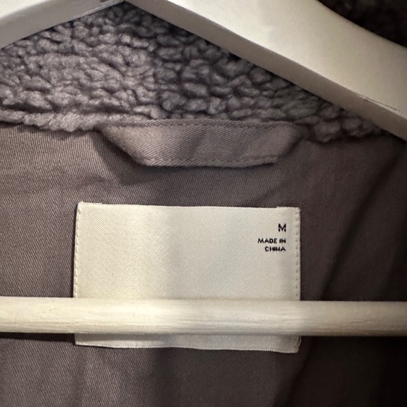 COPY - Aritzia Teddy Bomber Jacket - Picture 2 of 4